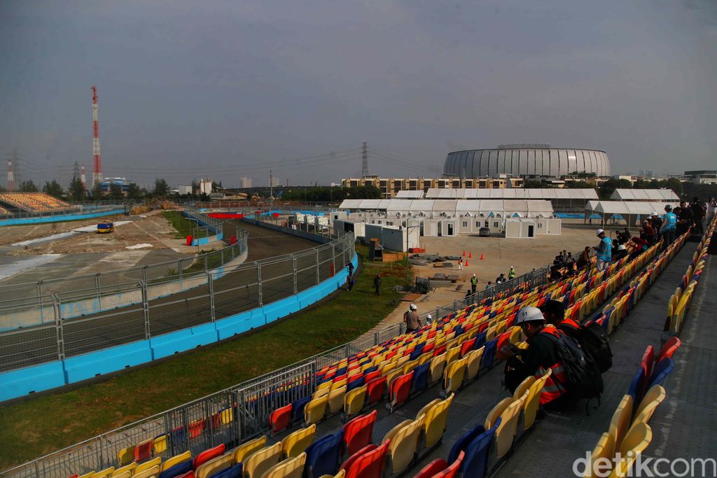 Jakarta E-Prix 2023 akan kembali digelar, 3-4 Juni 2023 mendatang. Sirkuit Ancol, Jakarta Utara, untuk ajang itu sudah rampung 100 persen.