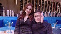 Sejak menikah pada 2013, Nurah Pasya dan Teuku Rafly memang kerap memperlihatkan momen romantis saat kulineran bersama. Foto: Instagram @nourahsheivirah