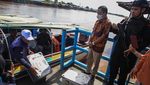 Perjuangan Tim Ekspedisi Susur Sungai BI Antar Uang Rupiah ke Pelosok Kalteng