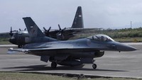 Selain itu TNI AU juga menerjunkan tiga unit pesawat Hercules, serta dua helikopter Caracal untuk mengawal jalannya pelaksanaan KTT ASEAN ke-42 yang puncaknya dimulai pada Selasa (9/5) hari ini hingga Kamis (11/5). 