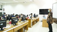 UTBK di ITS digelar di 18 titik pengerjaan yang tersebar di 16 departemen ITS. Foto: ITS