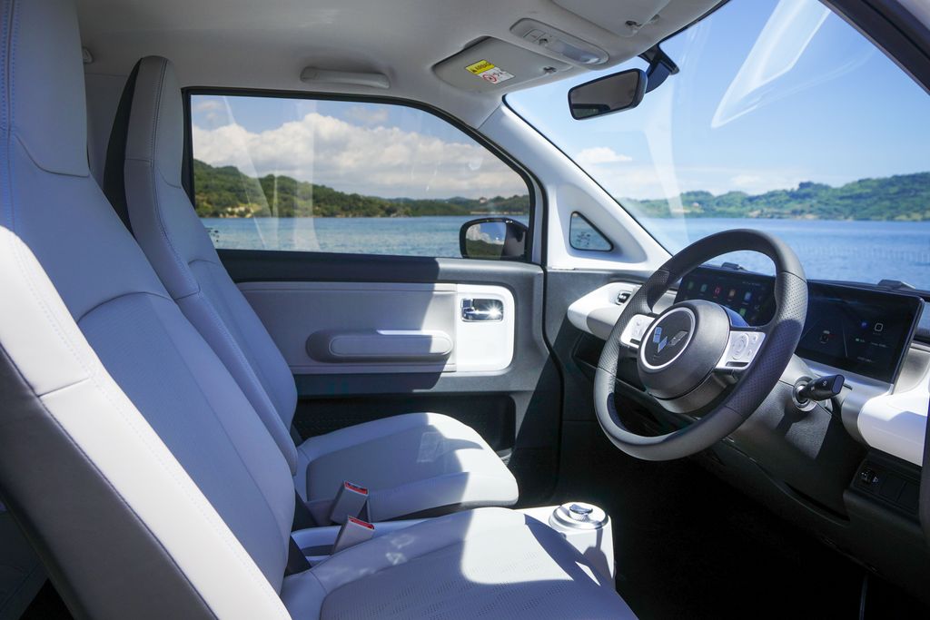Wuling Air ev untuk KTT ASEAN 2023