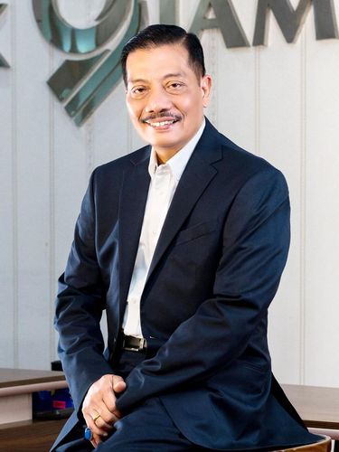 Yunsak El Halcon