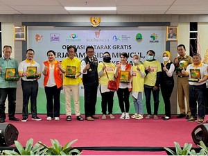Ridwan Kamil Apresiasi Sido Muncul Bantu Operasi Katarak Warga Bandung