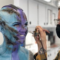 Belum lama ini foto-fotonya bertransformasi jadi Nebula, manusia setengah robot atau cyborg, viral di media sosial. Sosoknya nyaris tak dikenali karena efek makeup Foto: Instagram/@aurelia_agel