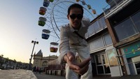Video itu udah lama gua upload dan digoreng lagi di Twitter, banyak yang menghujat gue. Gue minta maaf gue di sini banyak belajar dan menerima banyak perspektif dari orang-orang, emang gua anak muda yang masih berapi-api, kata Bima dalam video yang ia unggah di akun TikTok-nya. (Foto: Instagram @awbimax)