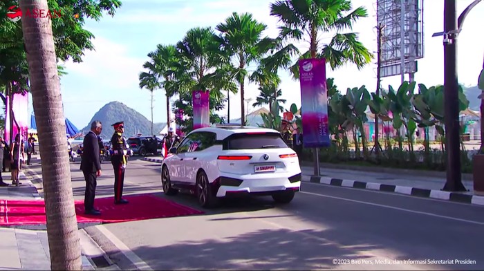BMW iX antar kepala negara dan perdana menteri di KTT ASEAN 2023