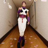 Vidi Aldiano tampil menjadi Hisoka, karakter pesulap di manga Hunter x Hunter. Foto: Instagram