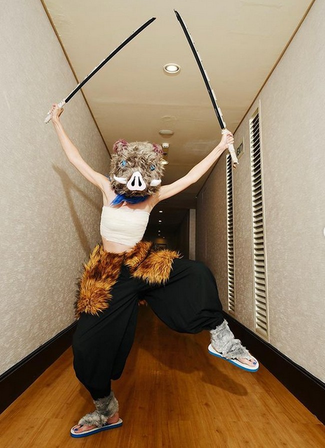 Geng Aries lainnya yang tampil niat dengan kostum bertema Anime adalah Yuki Kato. Yuki menggunakan kostum ala Inosuke dari anime Demon SlayerFoto: Instagram