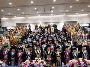 ITS Kukuhkan 6 Guru Besar, Kini Miliki 157 Profesor