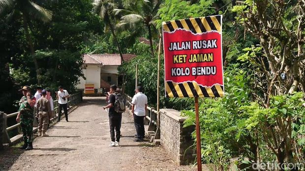 Jalan Rusak di Trenggalek