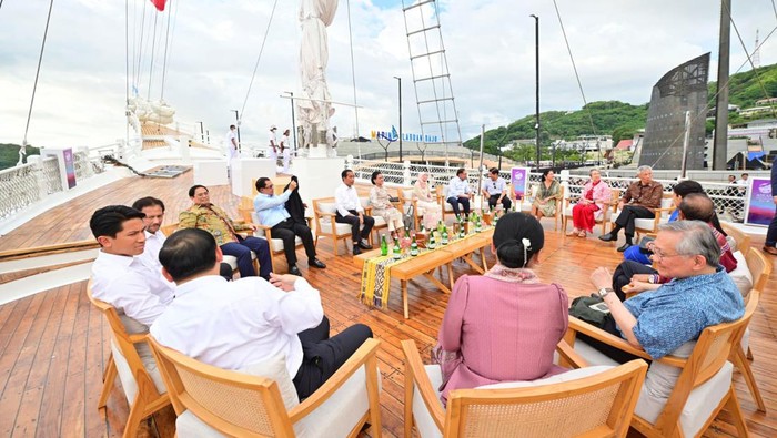 Jokowi dan Para Pemimpin ASEAN di Labuan Bajo