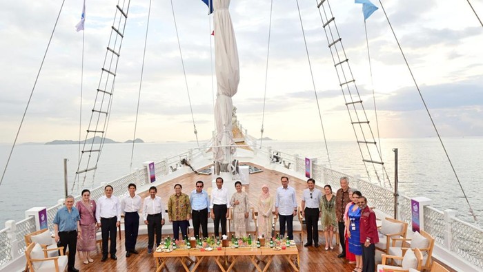 Jokowi dan Para Pemimpin ASEAN di Labuan Bajo