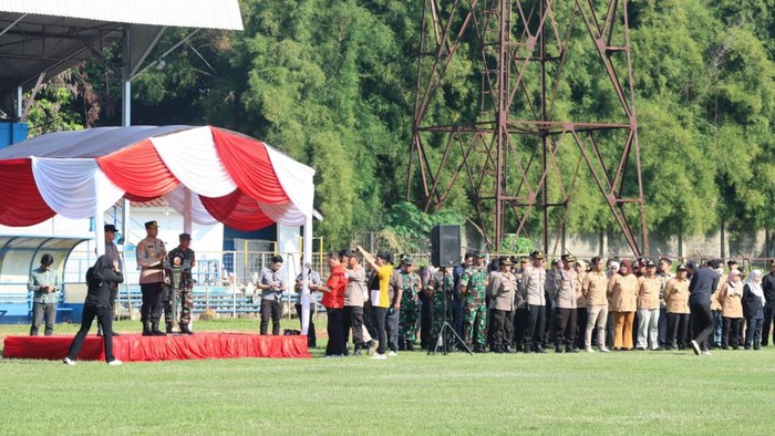 Kapolresta Bogor Kota Kombes Bismo Teguh Prakoso mengukuhkan 591 Polisi RW.