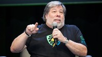 Co-founder Apple Steve Wozniak ikut menyuarakan kekhawatirannya terhadap kecerdasan buatan (AI) yang makin canggih, Menurutnya, AI bisa membuat pengguna semakin sulit mengidentifikasi penipuan dan misinformasi.
