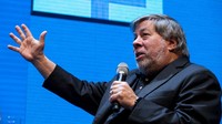 Co-founder Apple Steve Wozniak ikut menyuarakan kekhawatirannya terhadap kecerdasan buatan (AI) yang makin canggih, Menurutnya, AI bisa membuat pengguna semakin sulit mengidentifikasi penipuan dan misinformasi.