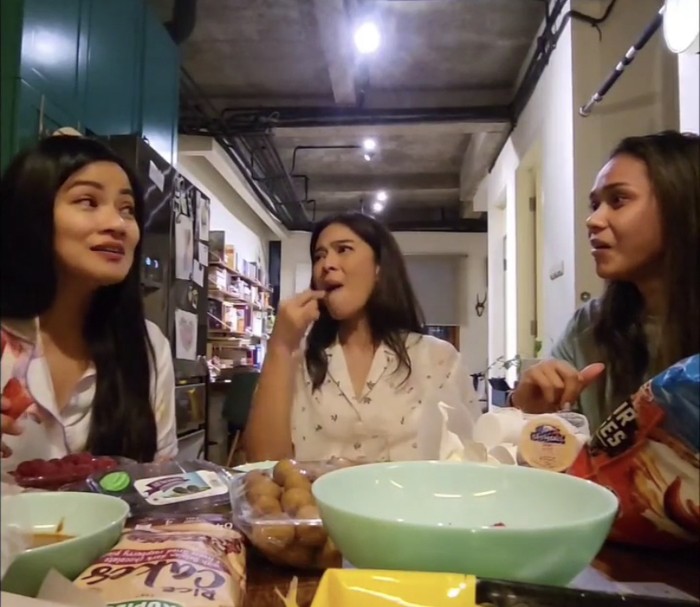 Makin Cantik, Ini Gaya Dian Sastro Saat Jadi Dosen hingga Kulineran Makin Cantik, Ini Gaya Dian Sastro Saat Jadi Dosen hingga Kulineran
