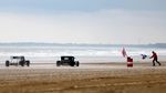 Melihat Keseruan Balapan Mobil Klasik di Pantai Inggris