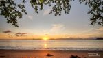 Bicara Keindahan Sunset, Pantai Yenbekaki Raja Ampat Tiada Duanya