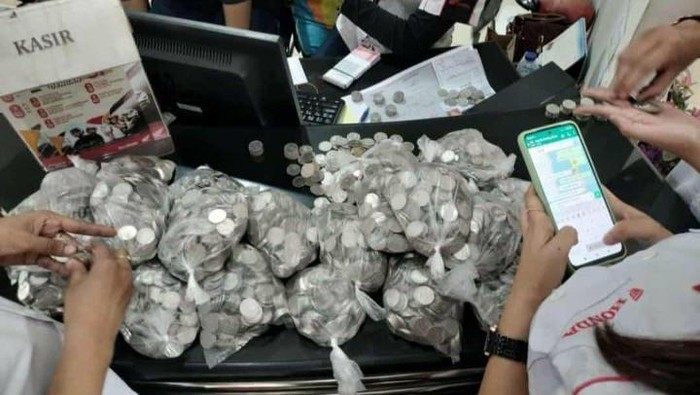 Nenek di Malang beli motor uang kkoin