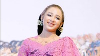 Gaya Niken Salindry saat Bersanggul/Foto: Istimewa (dok.Instagram @niken_salindry_reall)