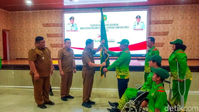 Pelepasan kontingen asal Medan untuk Peparprov Sumut 2023