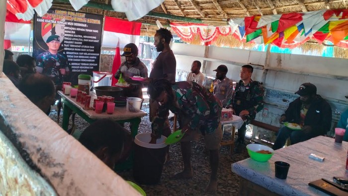 Perkenalan Humanis Satgas Yonif Raider 200/BN di Bolakme Jayawijaya Perkenalan Humanis Satgas Yonif Raider 200/BN di Bolakme Jayawijaya
