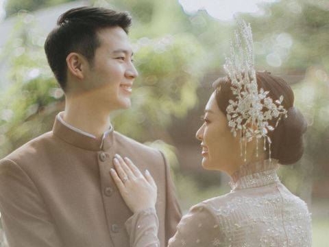 Pernikahan pasangan viral, Rizka Natakusumah dan Sang Ho Han Pernikahan pasangan viral, Rizka Natakusumah dan Sang Ho Han, pria asal Korea Selatan mendadak mencuri atensi warganet di media sosial.