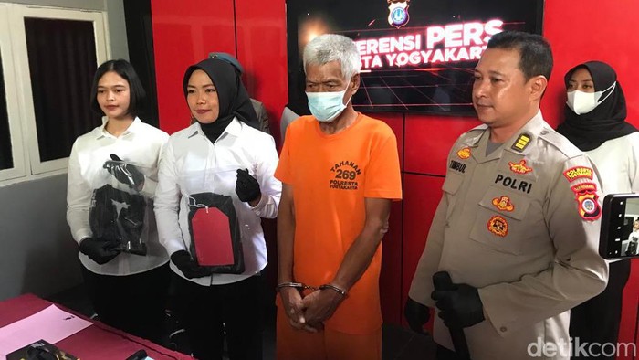 Polresta Jogja jumpa pers kasus pria pamer alat vital di Alkid Jogja, Rabu (10/5/2023).