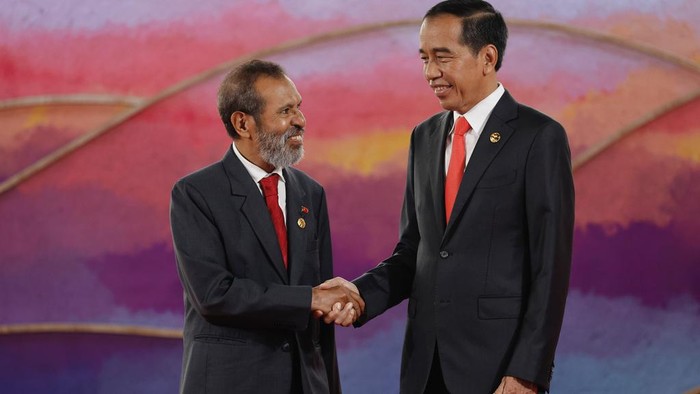 Potret PM Timor Leste Pertama Kali Hadir di KTT ASEAN East Timorese Prime Minister Taur Matan Ruak arrives at the 42nd ASEAN Summit in Labuan Bajo, East Nusa Tenggara province, Indonesia, Wednesday, May 10, 2023. (Willy Kurniawan/Pool Photo via AP)
