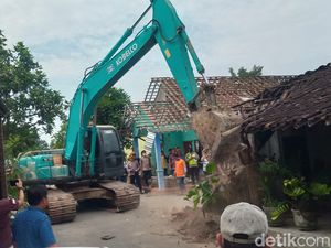 Rumahnya Dieksekusi buat Proyek Tol, Kades Pepe Klaten: Kami Tuntut Keadilan