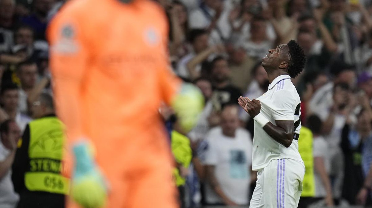 Real Madrid harus puas berimbang dengan Manchester City. (Foto: AP/Manu Fernandez)