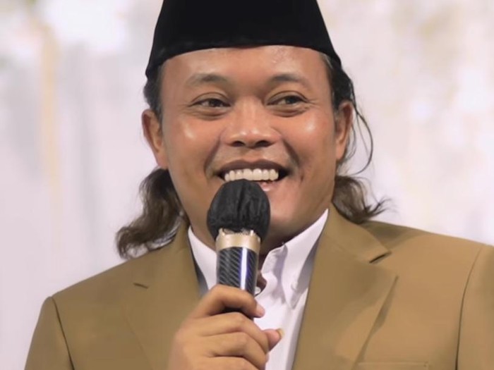 Rizky Febian Momen Sule antar Rizky Febian melamar Mahalini.