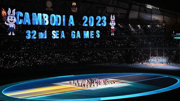 TOPSHOT - Performers take part in the opening ceremony of the 32nd Southeast Asian Games (SEA Games) at the Morodok Techo National Stadium in Phnom Penh on May 5, 2023. (Photo by TANG CHHIN SOTHY / AFP) (Photo by TANG CHHIN SOTHY/AFP via Getty Images)