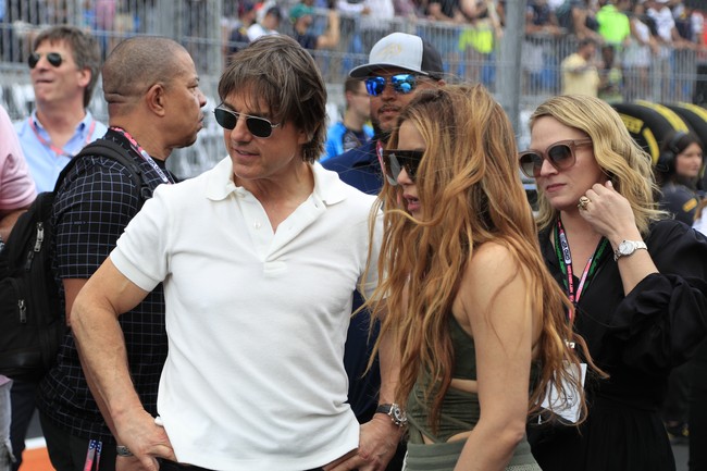 Menurut sumber yang sama, Tom Cruise dipandang sebagai jodoh yang tepat bagi Shakira. Begitu pula sebaliknya. Apalagi bila dilihat dari segi fisik. “Dia (Shakira) tidak lebih tinggi darinya (Tom),” ungkap sumber itu. (Foto: CHANDAN KHANNA/AFP via Getty Images)