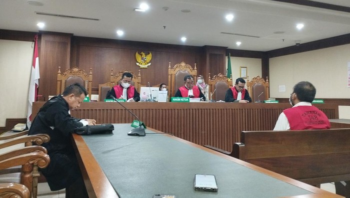 Sidang Rudolf si Pembunuh tersenyum (Brigitta-detikcom)