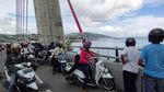 Penampakan Tumpukan Sampah di Laut Ambon yang Heboh Dikira Fenomena Alam