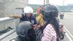 Penampakan Tumpukan Sampah di Laut Ambon yang Heboh Dikira Fenomena Alam