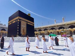 Jemaah Lansia Sebaiknya Tak Umrah Berkali-Kali, Ini Ibadah Penggantinya