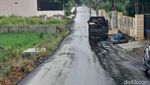Penampakan Aspal Jalan di Medan yang Terkelupas Diinjak Kadis Bina Marga