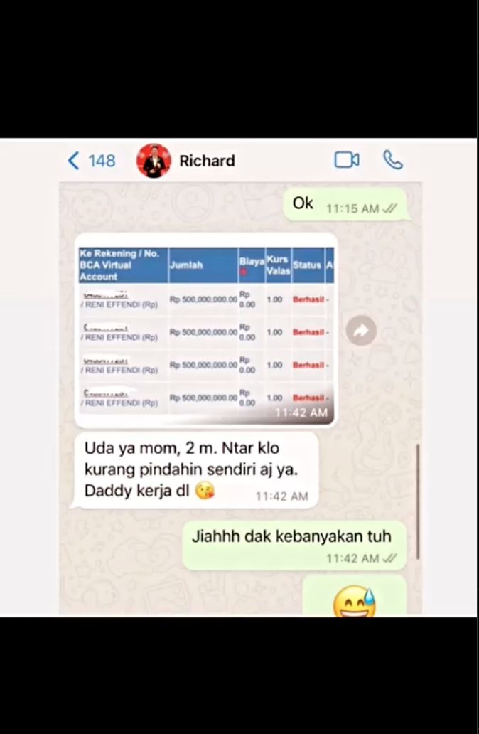 Bukti transfer Bukti transfer Dokter Richard Lee ke sang istri