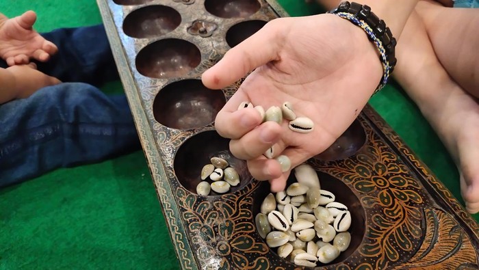 Permainan Anak Tradisional congklak