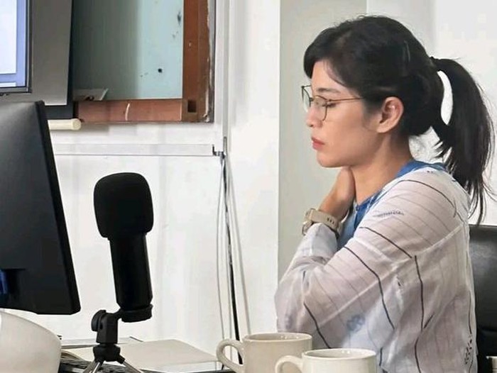 Dian Sastrowardoyo Dian Sastrowardoyo jadi dosen di Univesitas Indonesia.