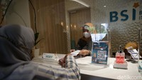 Hery juga menjabarkan kronologi penyelesaian atas gangguan yang dialami oleh BSI. Dirinya menyebut pada tanggal 9 Mei 2023, nasabah bisa melakukan transfer di cabang dan ATM BSI, yang tersebar di seluruh indoneisa. Malam harinya, secara bertahap layanan BSI mobile sudah bisa diakses dengan fitur klasik, lalu pada 10 Mei, BSI mobile telah bisa ditransaksikan dengan fitur lebih lengkap.