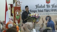 Selain itu hadir juga Menteri Agama RI 2014-2019 Lukman Hakim Saifuddin yang bertindak sebagai penceramah dalam acara tersebut.