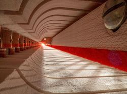 Foto Bagian Dalam Alat Musik Bikin Tercengang, Bak Bangunan Megah