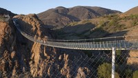 Jembatan ini menghabiskan waktu selama 6 tahun dalam proses pembangunannya dan diberi nama yang sama dengan tempat di mana jembatan ini berada.