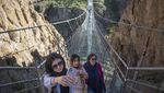 Iran Punya Jembatan Gantung Kaca Tertinggi di Timur Tengah, Berani Lewat?