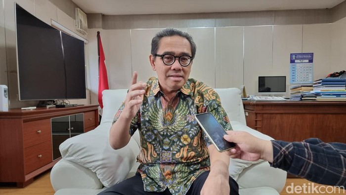 Kadis PU Bina Marga Jatim Edy Tambeng Widjaja
