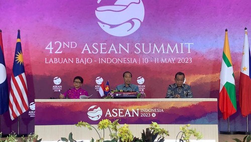 Konferensi pers Presiden Jokowi terkait KTT ASEAN ke-42